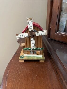 Wooden Decorative Windmill musicbox with Red Roof and White Blades